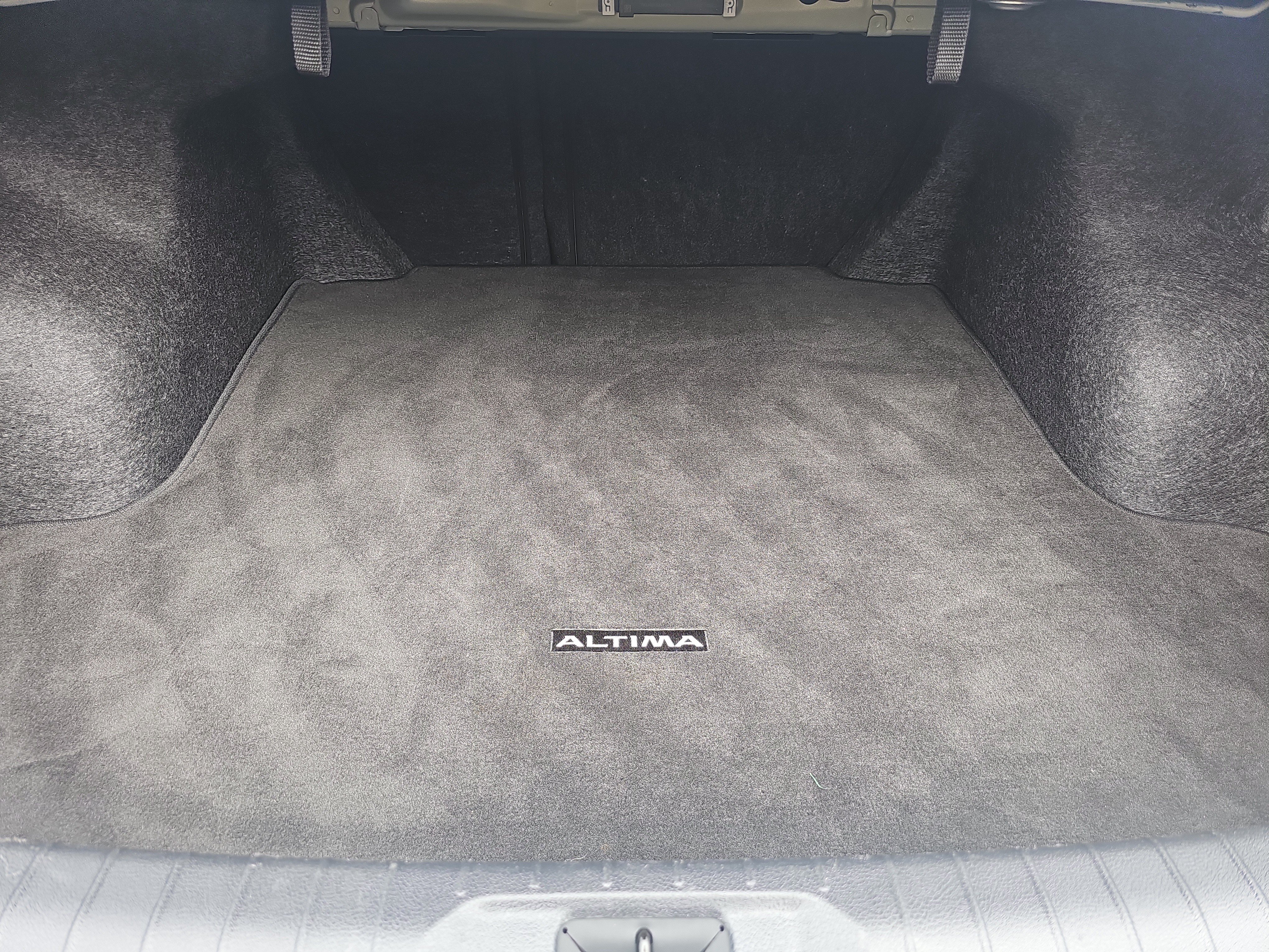 Used 2024 Nissan Altima 2.5 SV FWD image 10