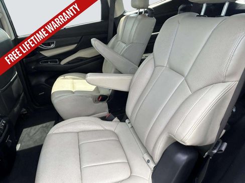 Used 2022 Subaru Ascent Limited w/ Technology Package AWD/4WD image 22