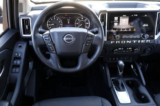 Certified 2025 Nissan Frontier SV w/ SV Convenience Package RWD image 14