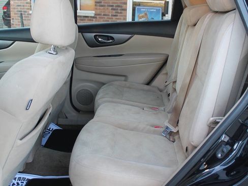 Used 2015 Nissan Rogue SV image 16