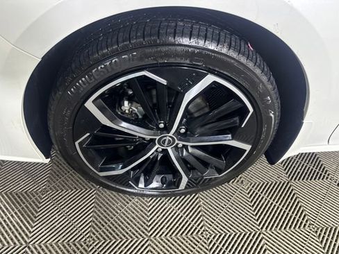 Certified 2025 Nissan Altima 2.5 SR image 10