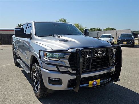 Used 2025 RAM 1500 Laramie w/ Sport Appearance Package AWD/4WD image 7