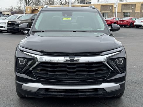 Used 2024 Chevrolet TrailBlazer LT w/ LT Cold Weather Package image 14