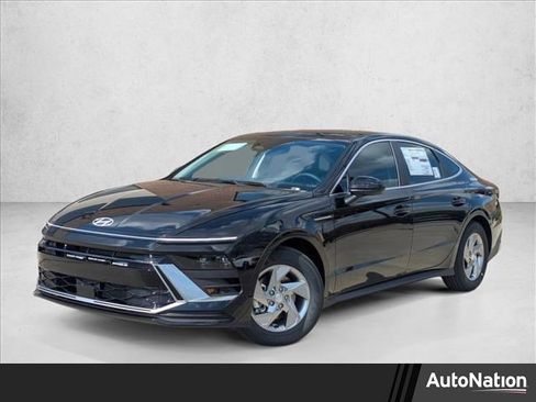New 2026 Hyundai Sonata SE FWD image 1