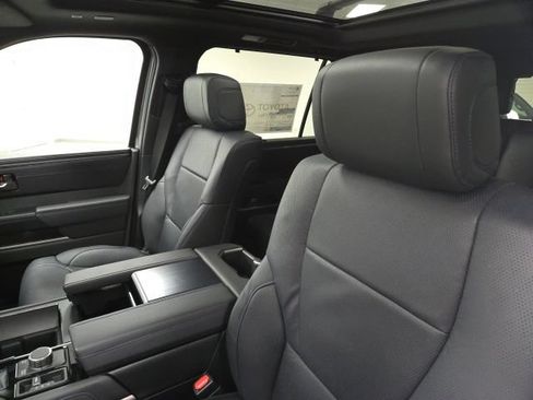 New 2026 Toyota Sequoia Platinum AWD/4WD image 25