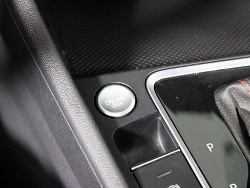 Used 2021 Volkswagen Jetta GLI image 25