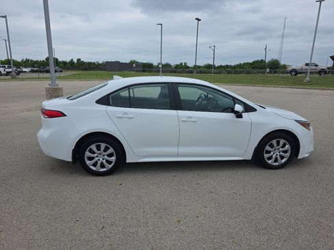 Certified 2026 Toyota Corolla LE image 18