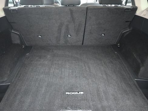 Used 2024 Nissan Rogue SV FWD image 18
