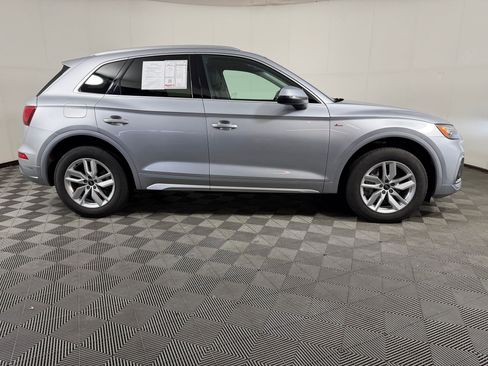 Certified 2023 Audi Q5 2.0T Premium w/ Convenience Package AWD/4WD image 8