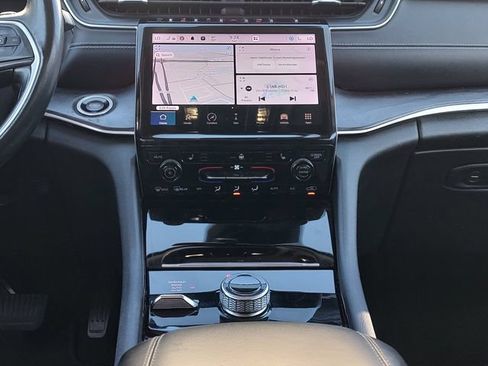 Certified 2021 Jeep Grand Cherokee L Limited AWD/4WD image 13