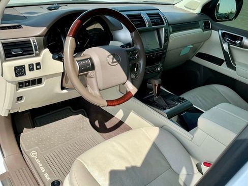 Used 2017 Lexus GX 460 Premium image 37