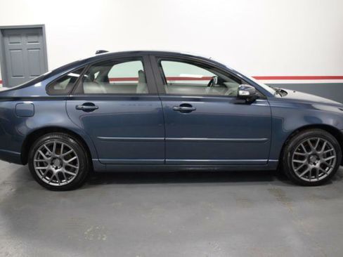 Used 2010 Volvo S40 2.4i FWD image 4
