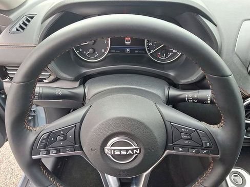 Used 2025 Nissan Sentra SR image 19