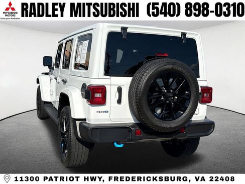 Used 2023 Jeep Wrangler Unlimited Sahara w/ Cold Weather Group AWD/4WD image 20