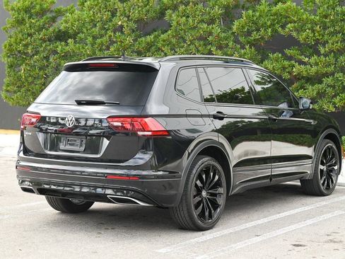 Used 2021 Volkswagen Tiguan SE R-Line image 4