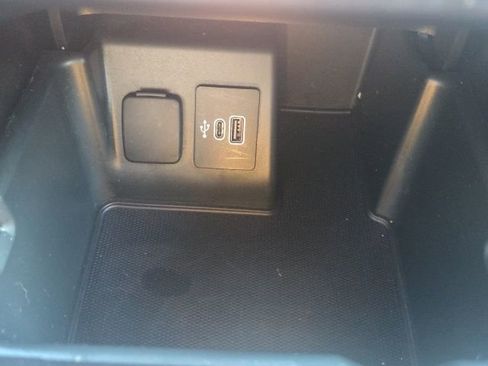 Used 2025 Ford Explorer ST-Line image 37