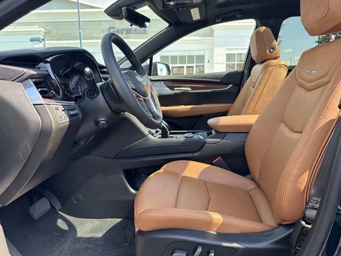 New 2026 Cadillac XT5 Premium Luxury w/ Driver Assist Package AWD/4WD image 17