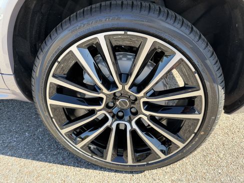 New 2026 Volvo XC90 B6 Ultra w/ Lounge Package image 32