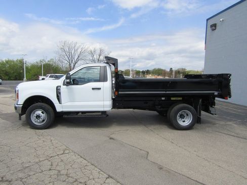 New 2025 Ford F350 XL w/ XL Chrome Package AWD/4WD image 2