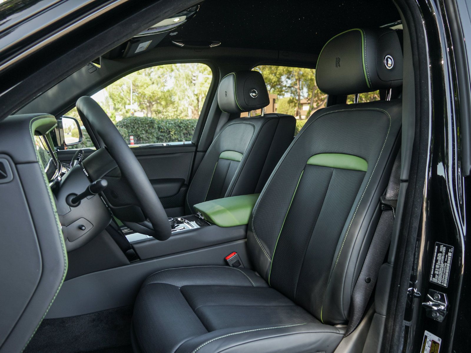New 2027 Rolls-Royce Cullinan Black Badge AWD/4WD image 20