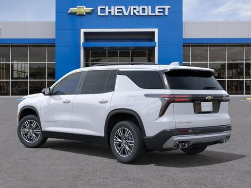 New 2026 Chevrolet Traverse LT w/ Driver Confidence Package image 3