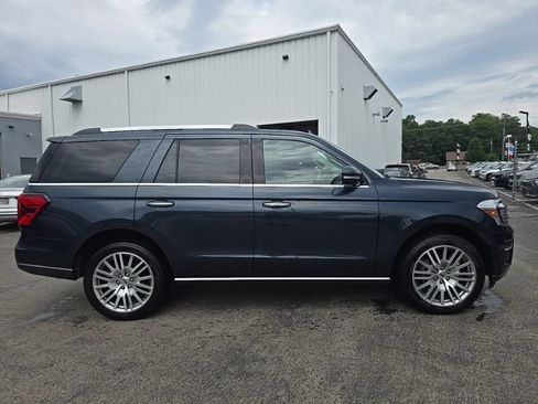 Used 2022 Ford Expedition Limited AWD/4WD image 9