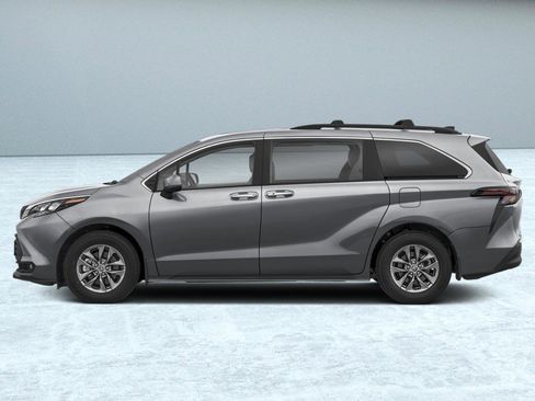New 2026 Toyota Sienna XLE FWD image 3