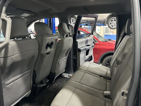 Used 2015 Ford F150 XLT w/ Equipment Group 302A Luxury image 28