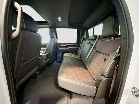 Used 2025 GMC Sierra 3500 Denali w/ Denali Reserve Package AWD/4WD image 22