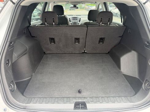 Used 2020 Chevrolet Equinox LS FWD image 18