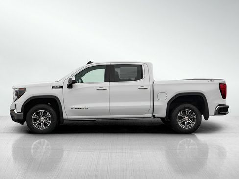New 2026 GMC Sierra 1500 SLE image 4