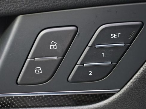 Used 2024 Audi SQ5 Prestige AWD/4WD image 24