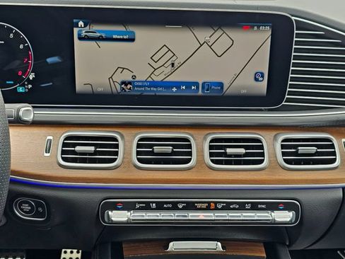 Certified 2025 Mercedes-Benz GLS 450 4MATIC image 37