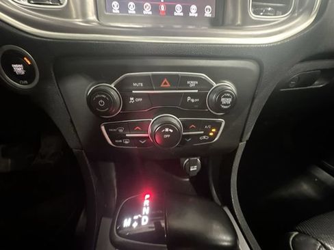 Used 2021 Dodge Charger SXT w/ Leather Interior Group RWD image 21