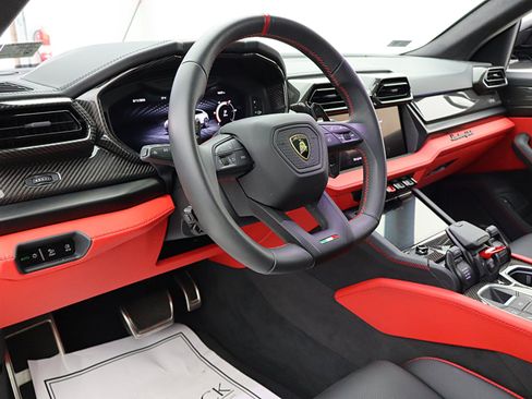 Used 2025 Lamborghini Urus SE AWD/4WD image 21