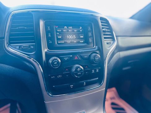 Used 2015 Jeep Grand Cherokee Laredo w/ Quick Order Package 23E image 17