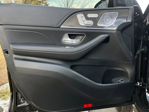 Used 2026 Mercedes-Benz GLS 63 AMG AMG w/ 23 INCH WHEELS, CARBON image 72