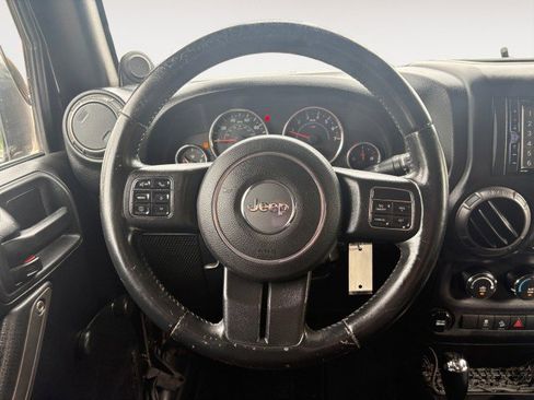 Used 2014 Jeep Wrangler Unlimited Sport w/ Connectivity Group image 10