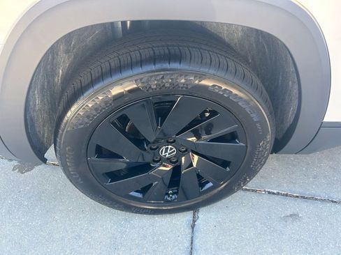 New 2026 Volkswagen Atlas SE image 21