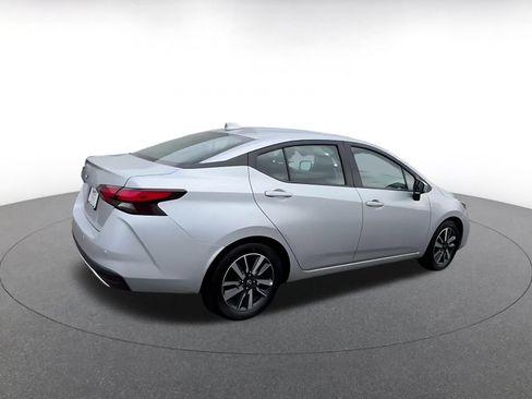 Used 2025 Nissan Versa SV FWD image 12