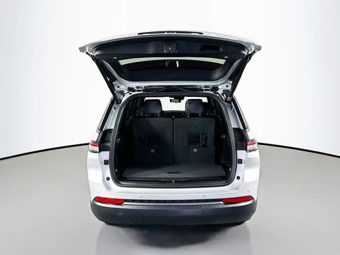 New 2026 Jeep Grand Cherokee L Limited AWD/4WD image 16