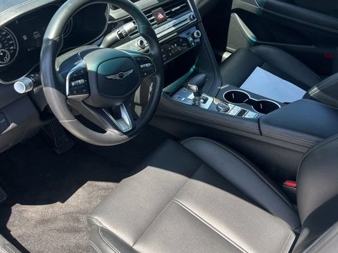 Used 2025 Genesis G70 2.5T RWD image 8