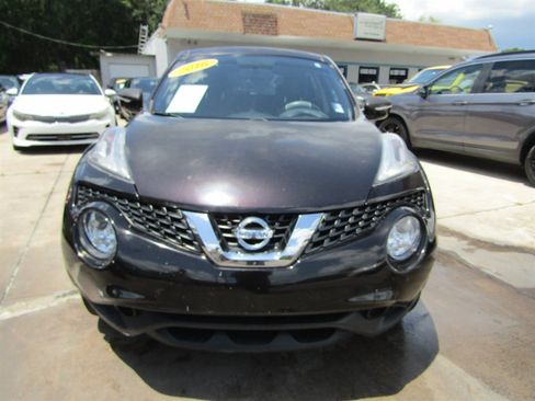 Used 2016 Nissan Juke S FWD image 2