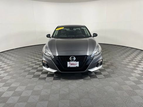 Used 2022 Nissan Altima 2.5 SR w/ Midnight Edition Package FWD image 2