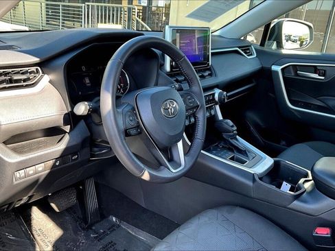 Used 2023 Toyota RAV4 XLE image 9
