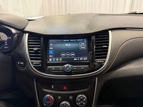 Used 2019 Chevrolet Trax LT w/ Driver Confidence Package FWD image 20