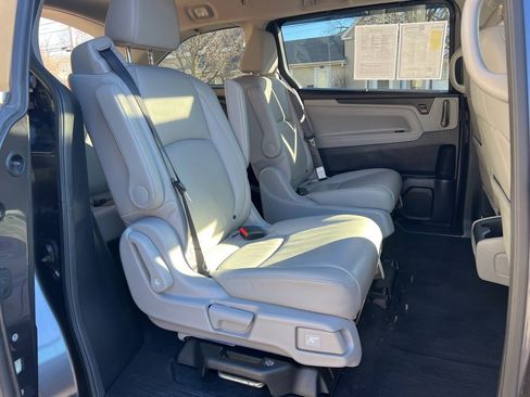 Used 2018 Honda Odyssey EX-L image 23