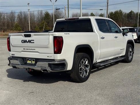 Used 2022 GMC Sierra 1500 SLT w/ SLT Premium Plus Package image 3