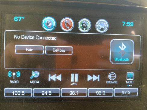 Used 2018 Chevrolet Traverse LT image 25