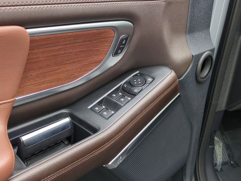 Used 2025 Ford Expedition King Ranch image 15